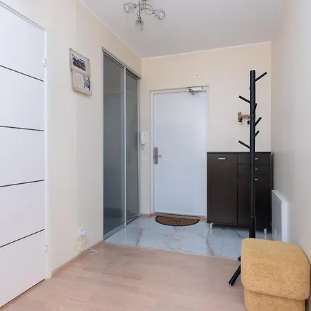 Padriku Apartment With A Balcony,Near To Central,Self Check In 24 7,Free Parking Талин Екстериор снимка