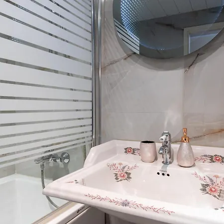 Padriku Apartment With A Balcony,Near To Central,Self Check In 24 7,Free Parking Талин Екстериор снимка
