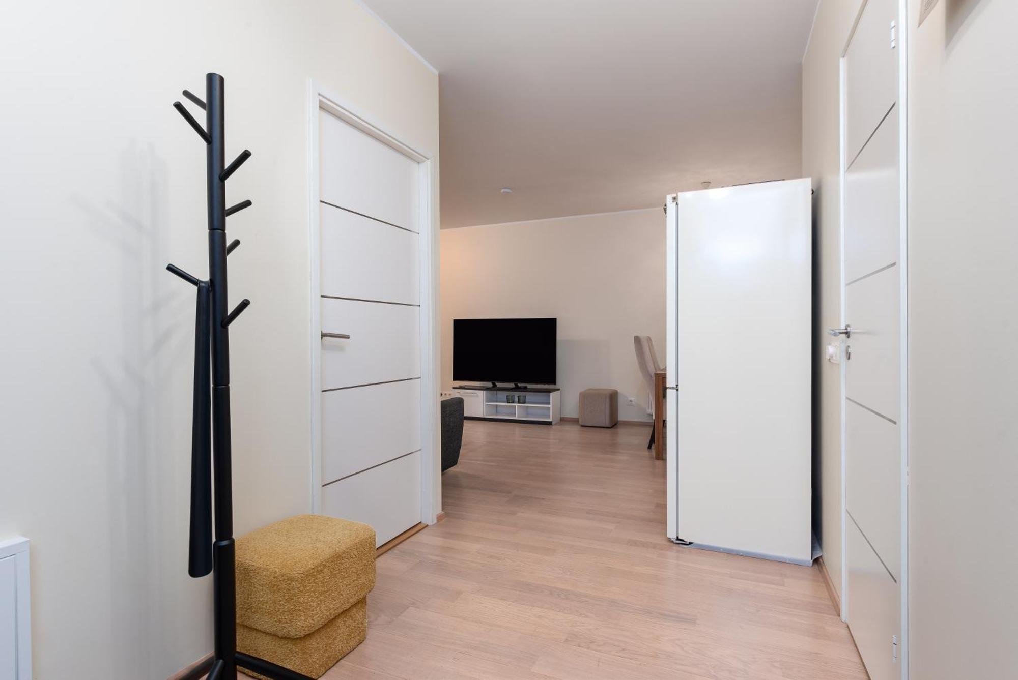 Padriku With A Balcony,near To Central,self Check In 24 7,free Parking Талин
