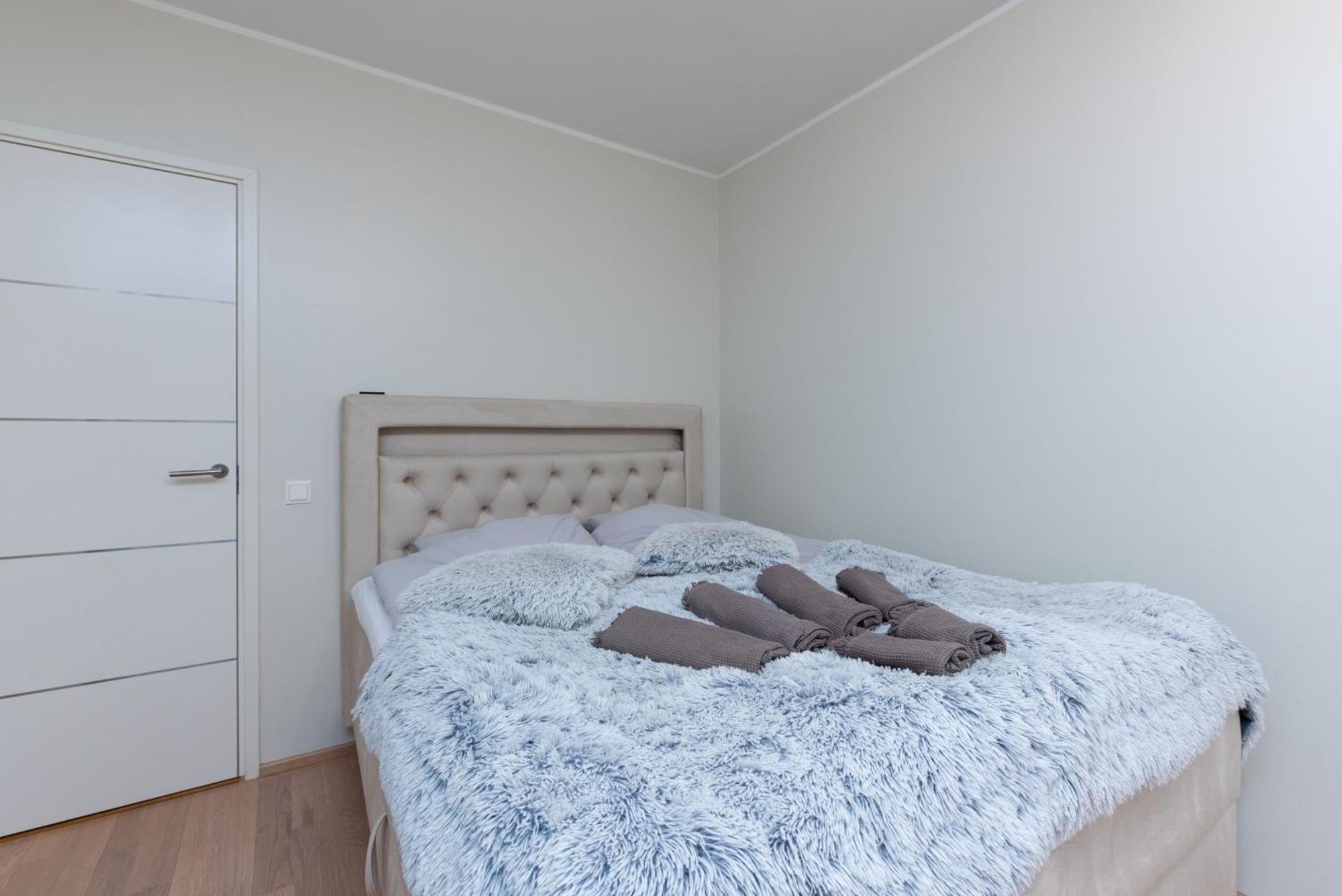 Апартамент Padriku With A Balcony,near To Central,self Check In 24 7,free Parking