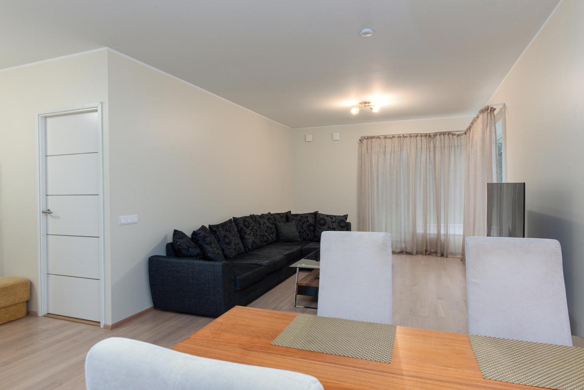 Padriku With A Balcony,near To Central,self Check In 24 7,free Parking Апартамент *