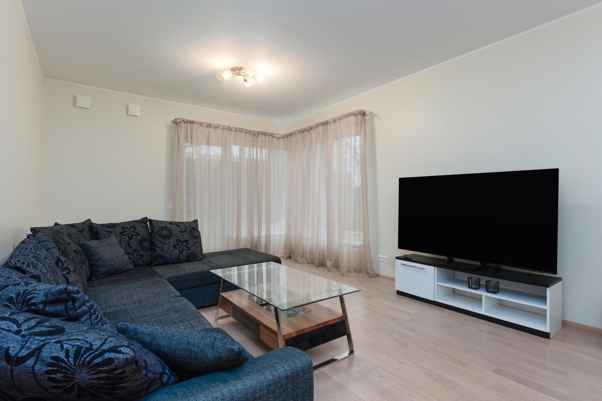 Padriku With A Balcony,near To Central,self Check In 24 7,free Parking *