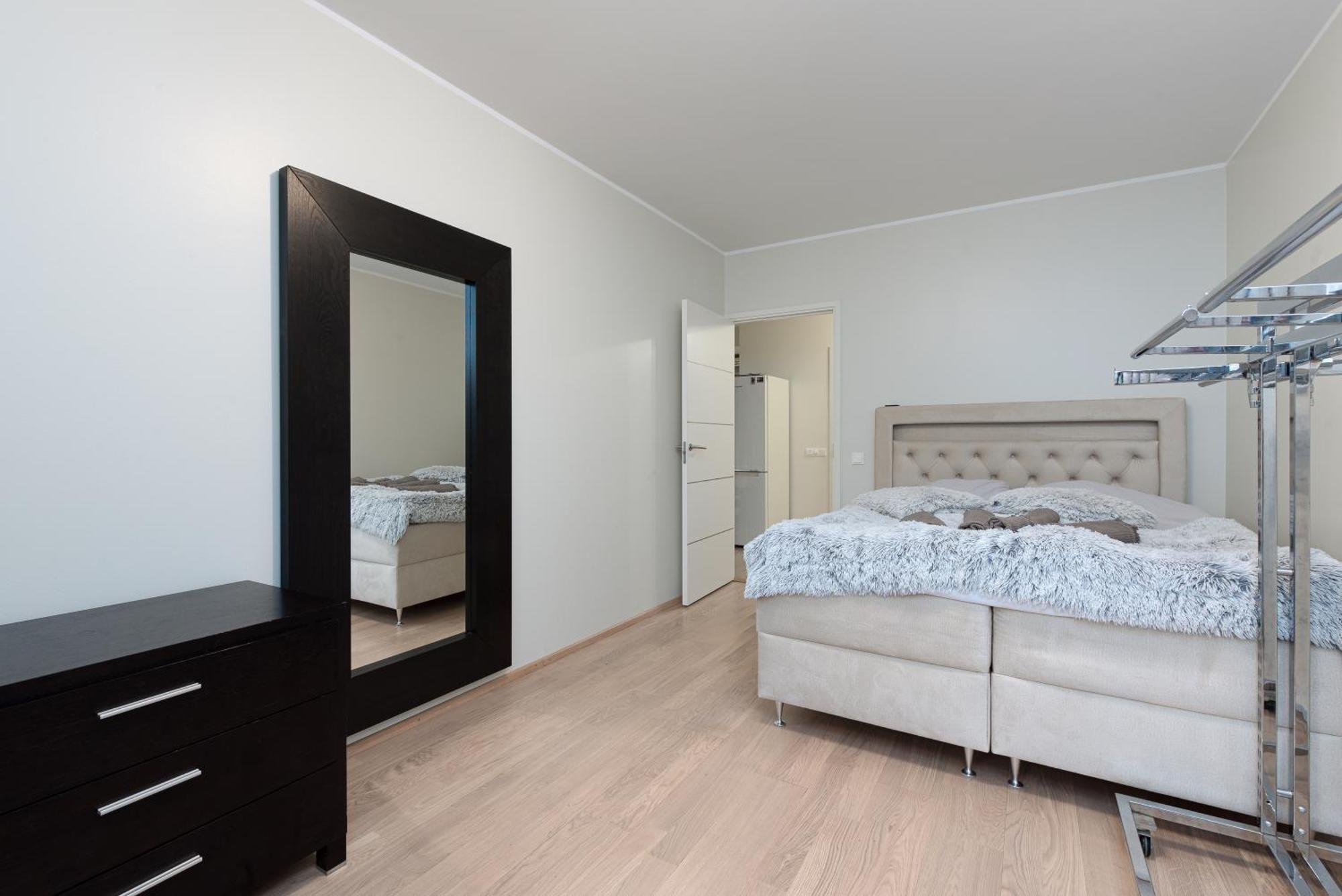 Padriku With A Balcony,near To Central,self Check In 24 7,free Parking Талин